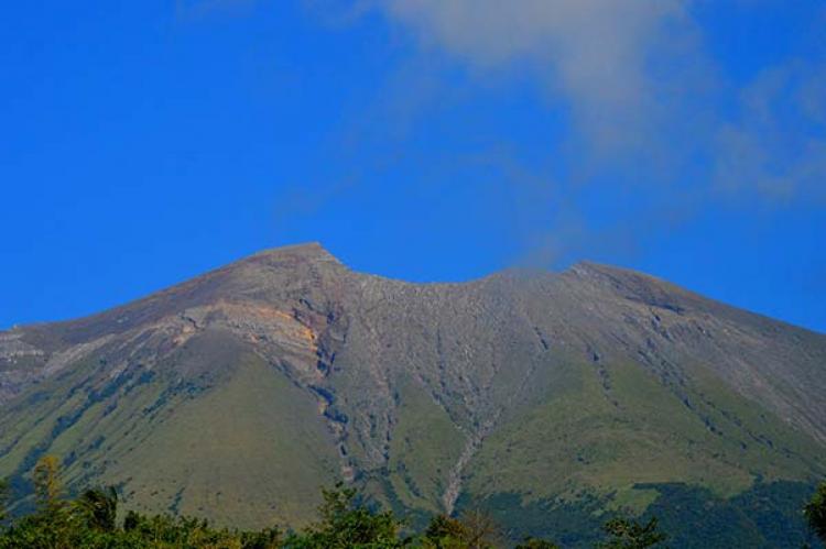 Mayon and Kanlaon Volcanoes Remain On Active&nbsp;Alert